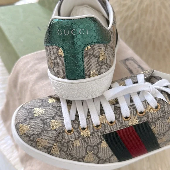 WOMEN'S (unisex) ACE GG SUPREME GUCCI SNEAKER WITH BEES - Picture 7 of 8